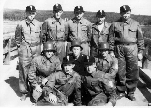 Teil der aktiven Mannschaft der Feuerwehr Wellerstadt um 1962